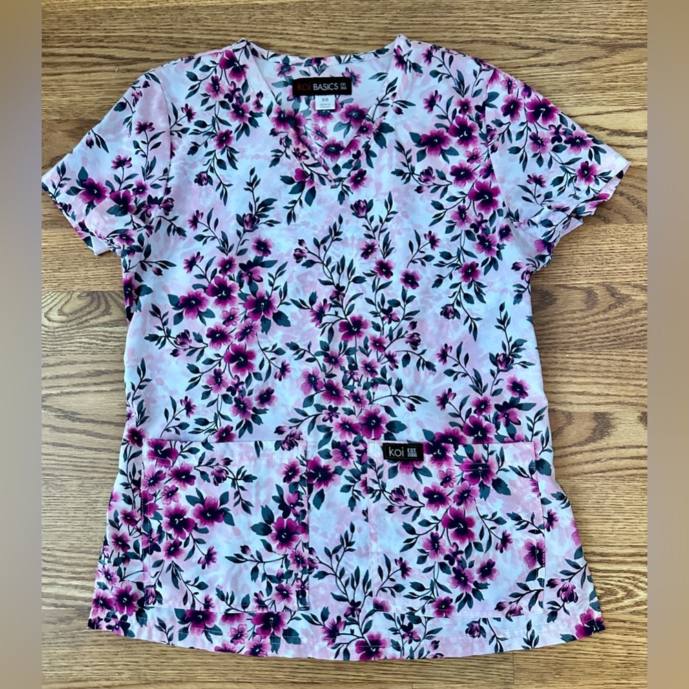 Women’s Scrub Top